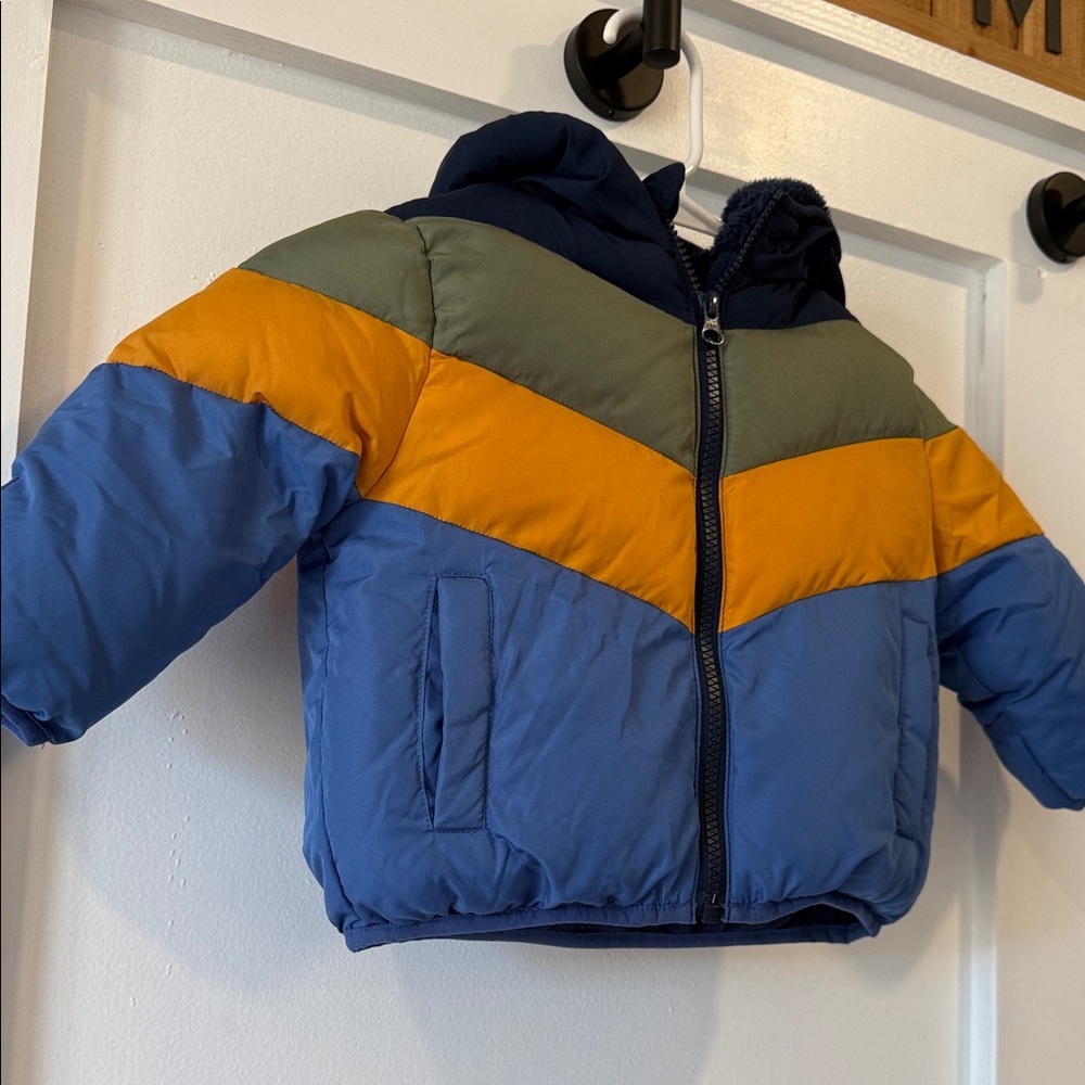 SWISSTECH Colorful Chevron Puffer Jacket - Picture 2 of 5